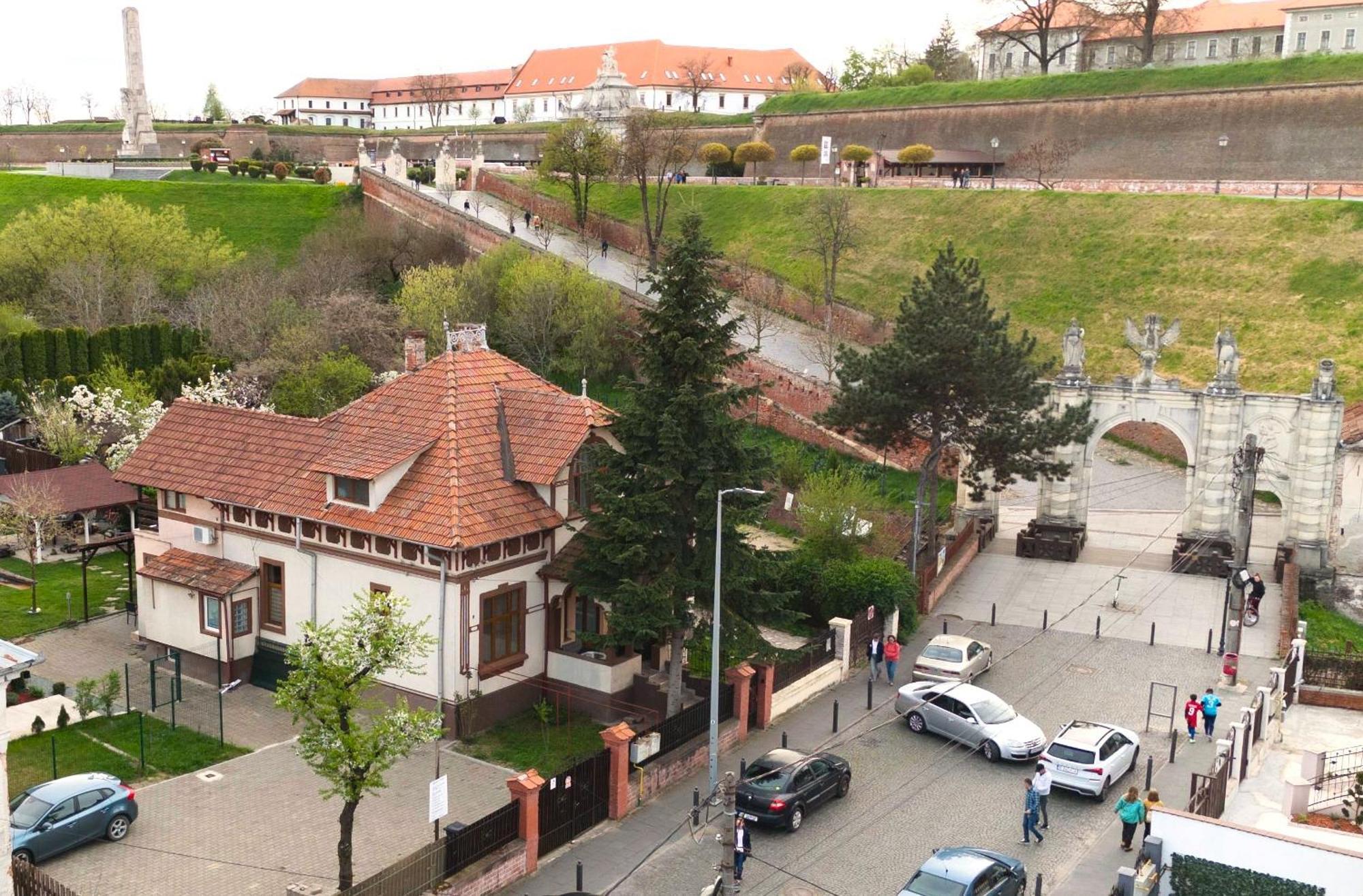 La Poarta Cetatii Villa Alba Iulia Ngoại thất bức ảnh